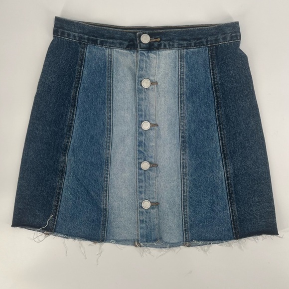 BlankNYC Blue Color Block Button Up Raw Hem Denim Jean Mini Skirt Size 25 Womens - Picture 1 of 6